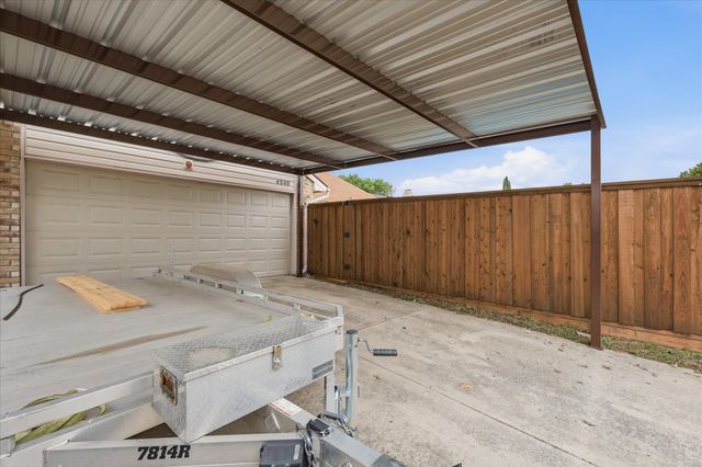 4249 Fryer Street, The Colony, TX 75056