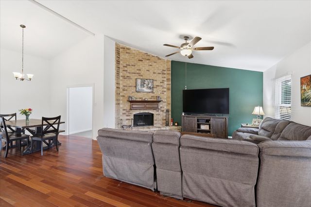 4249 Fryer Street, The Colony, TX 75056