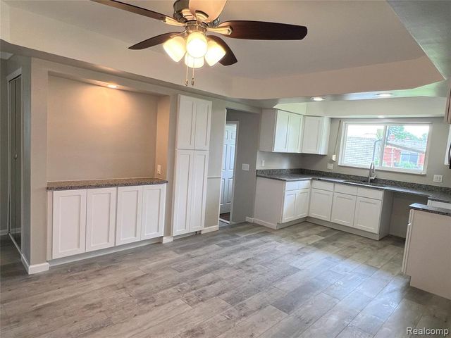 33555 Groth Drive, Sterling Heights, MI 48312