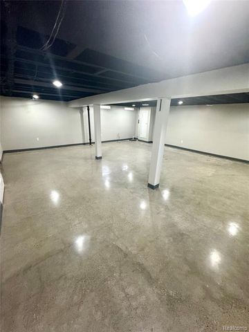 33555 Groth Drive, Sterling Heights, MI 48312