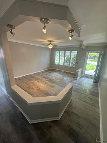 33555 Groth Drive, Sterling Heights, MI 48312