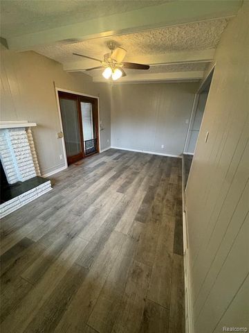 33555 Groth Drive, Sterling Heights, MI 48312