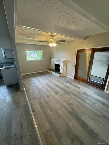 33555 Groth Drive, Sterling Heights, MI 48312