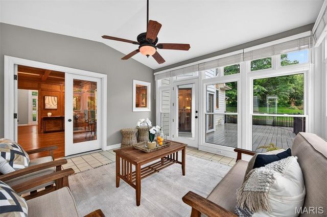 1 Delvin Court, Town And Country, MO 63141
