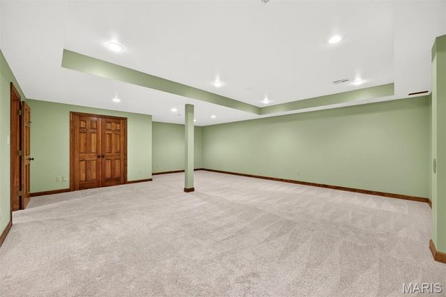 1 Delvin Court, Town And Country, MO 63141