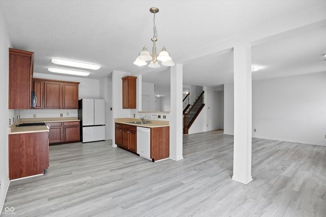 2954 Holiday Way, Greenwood, IN 46143