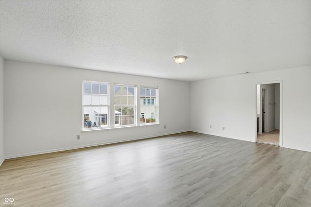 2954 Holiday Way, Greenwood, IN 46143