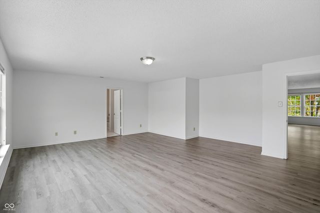 2954 Holiday Way, Greenwood, IN 46143