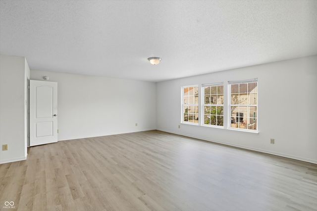 2954 Holiday Way, Greenwood, IN 46143