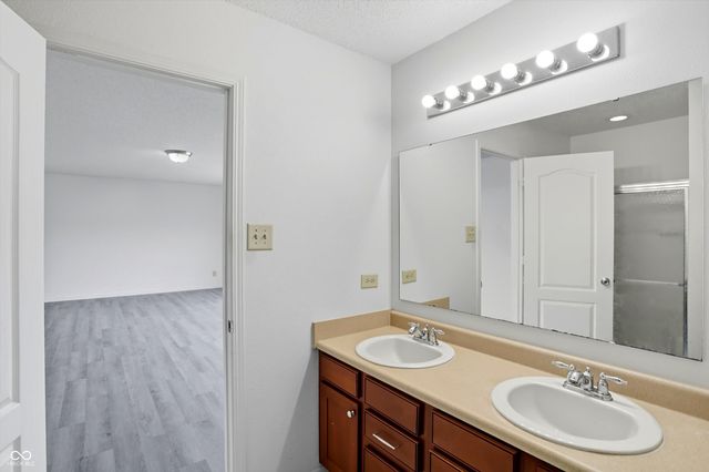 2954 Holiday Way, Greenwood, IN 46143