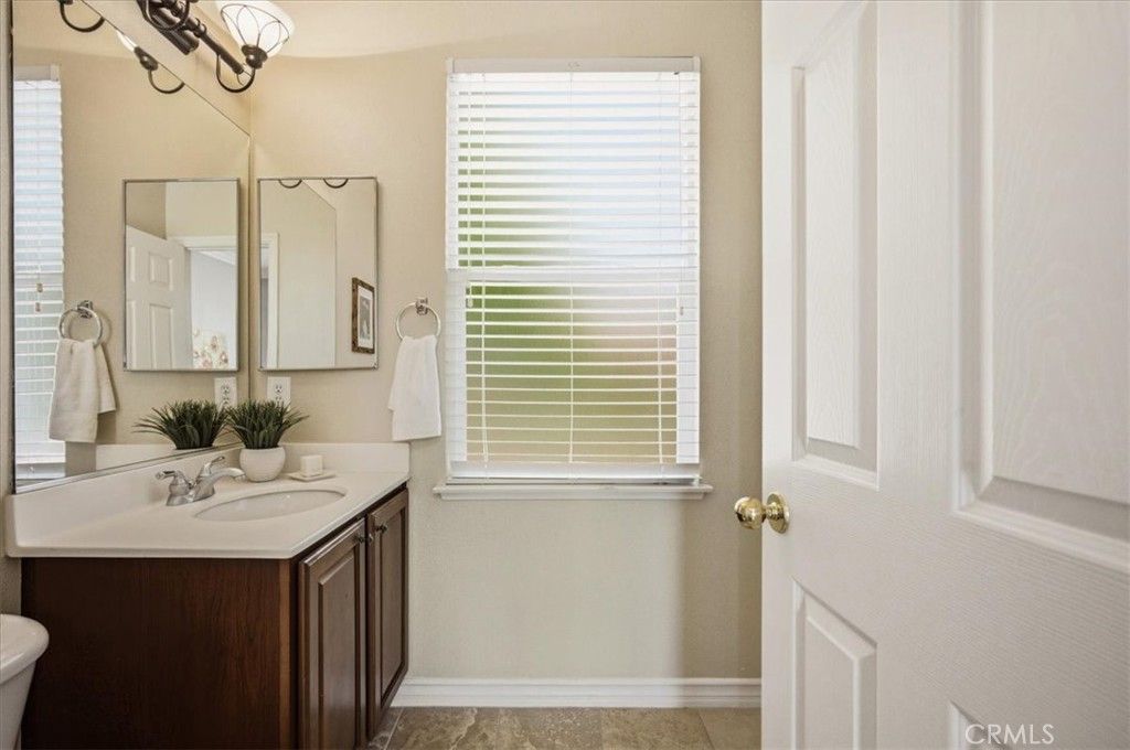 Image 10 of property listing at 32809 Stonefield, Temecula, CA 92592