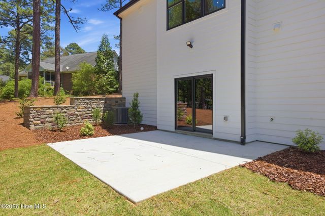 151 Otter Drive, West End, NC 27376