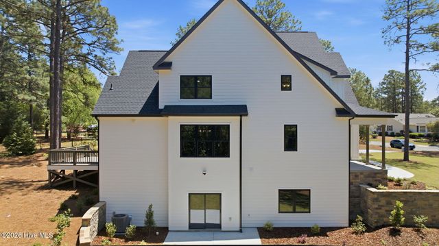 151 Otter Drive, West End, NC 27376
