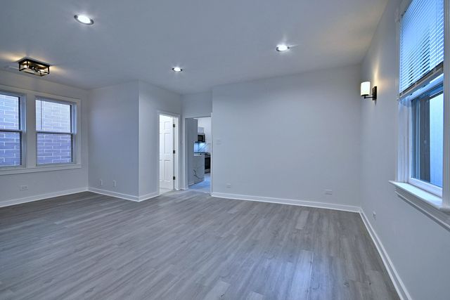2932 N Lakewood Avenue 1, Chicago, IL 60657