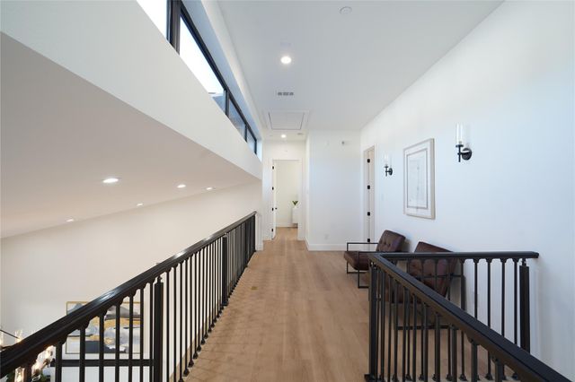 4708 Laurel St, Bellaire, TX 77401