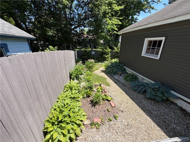 1059 Westmoreland Avenue, Syracuse, NY 13210