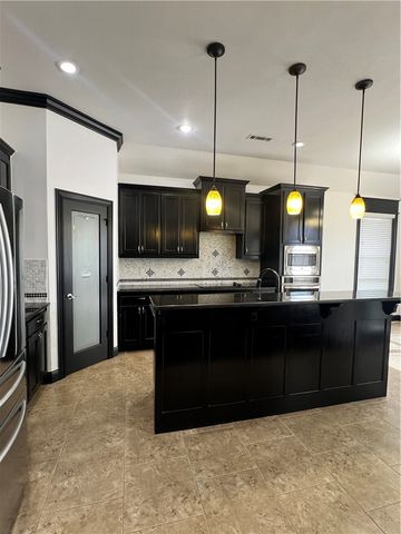 2201 SW Montana Avenue, Bentonville, AR 72713