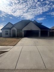 2201 SW Montana Avenue, Bentonville, AR 72713