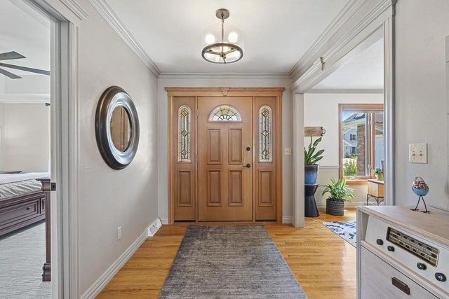 124 SHELLEY LANE, De Pere, WI 54115