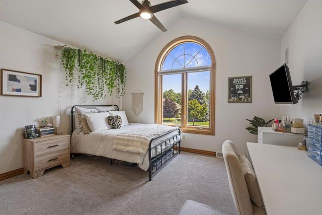 124 SHELLEY LANE, De Pere, WI 54115