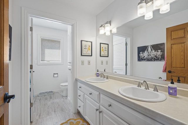 124 SHELLEY LANE, De Pere, WI 54115