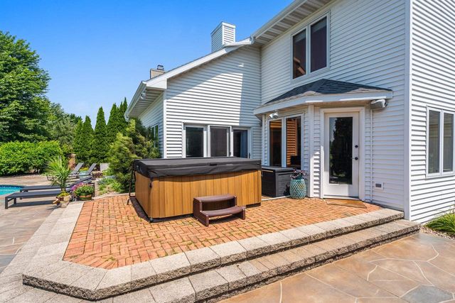 124 SHELLEY LANE, De Pere, WI 54115