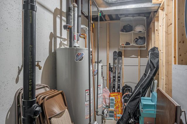 124 SHELLEY LANE, De Pere, WI 54115