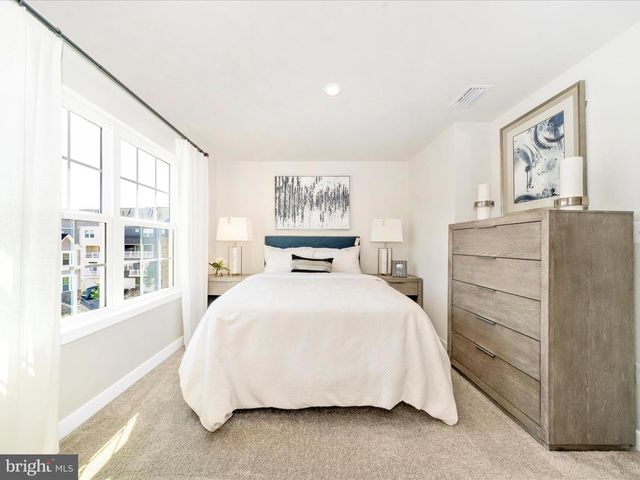 5609 GREENPOINT LN, Upper Marlboro, MD 20772