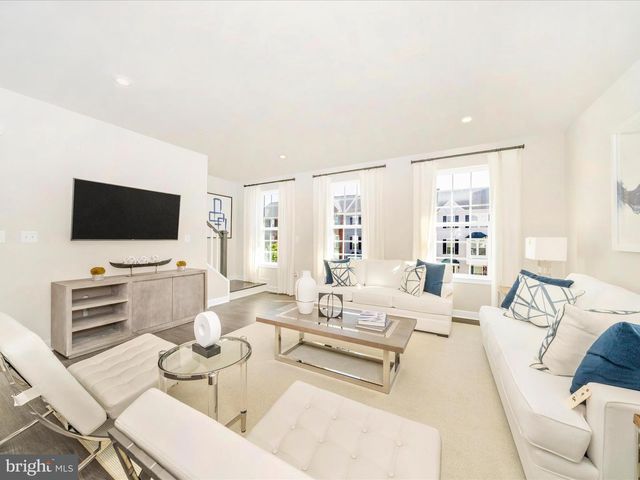 5609 GREENPOINT LN, Upper Marlboro, MD 20772