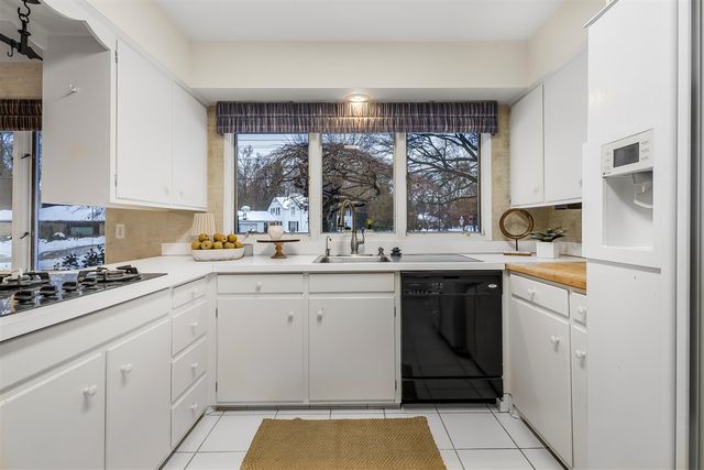 1907 Chevy Chase Boulevard, Kalamazoo, MI 49008