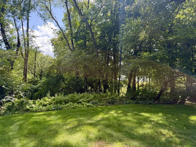 1907 Chevy Chase Boulevard, Kalamazoo, MI 49008