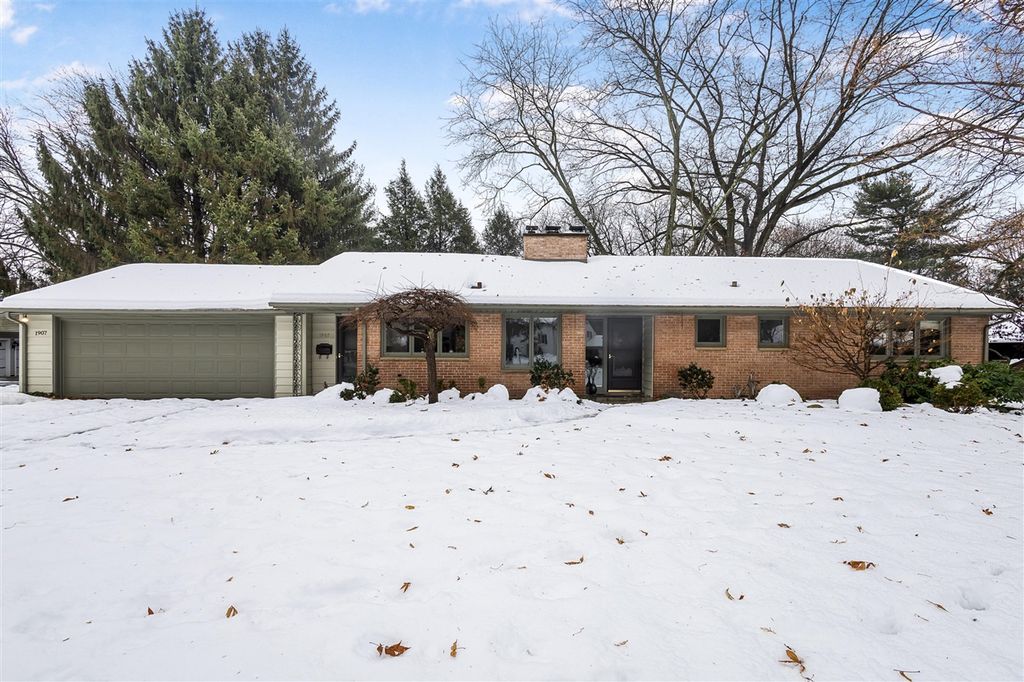 1907 Chevy Chase Boulevard, Kalamazoo, MI 49008