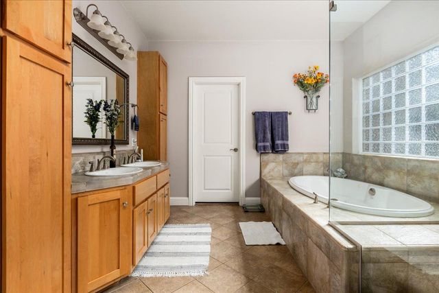 11797 Cedar Springs Rd, Nevada City, CA 95959