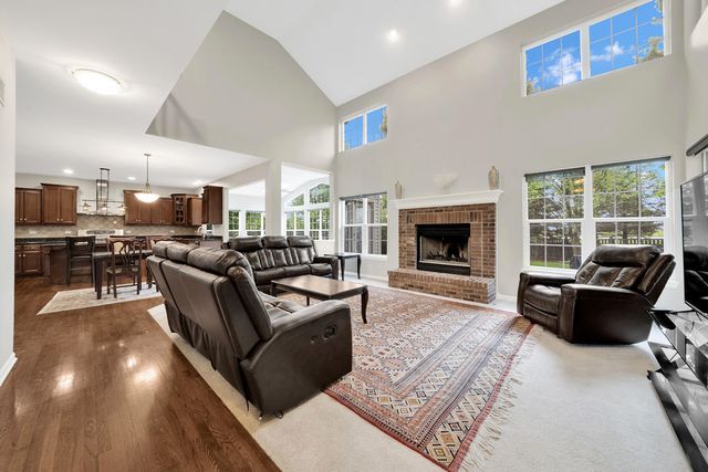 26809 Ashgate Crossing, Plainfield, IL 60585