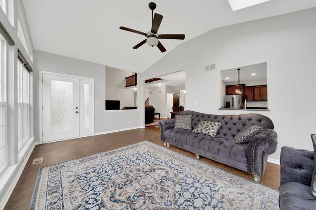 26809 Ashgate Crossing, Plainfield, IL 60585