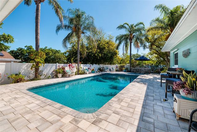 11623 84TH AVENUE, Seminole, FL 33772
