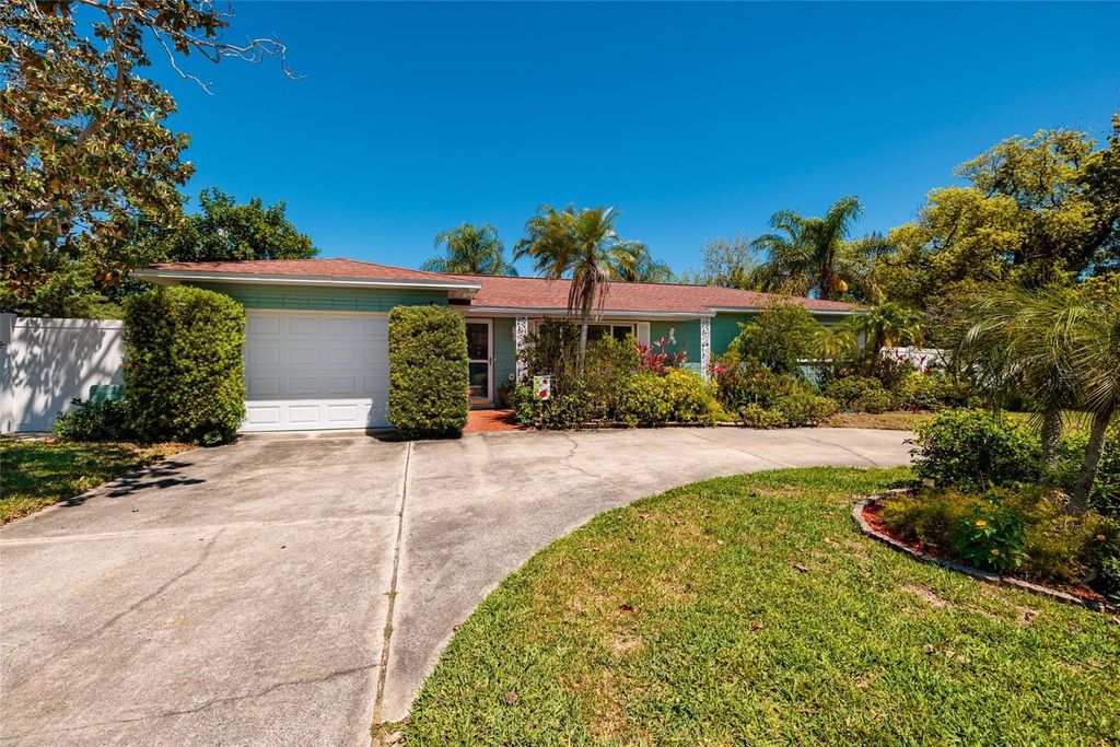 11623 84TH AVENUE, Seminole, FL 33772