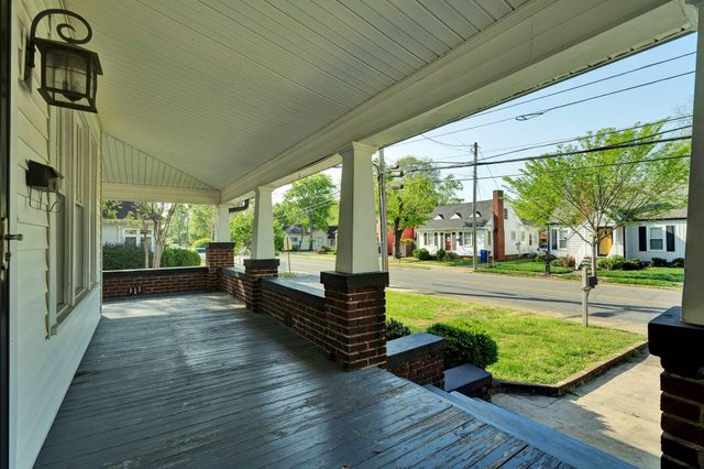 440 8th Street NW, Cleveland, TN 37311