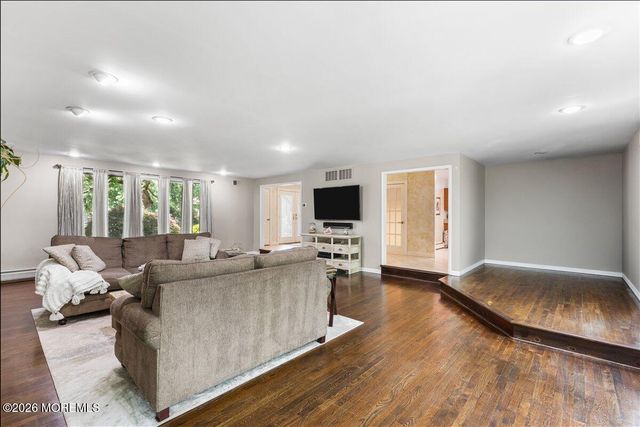 16 Leonard Drive, Morganville, NJ 07751
