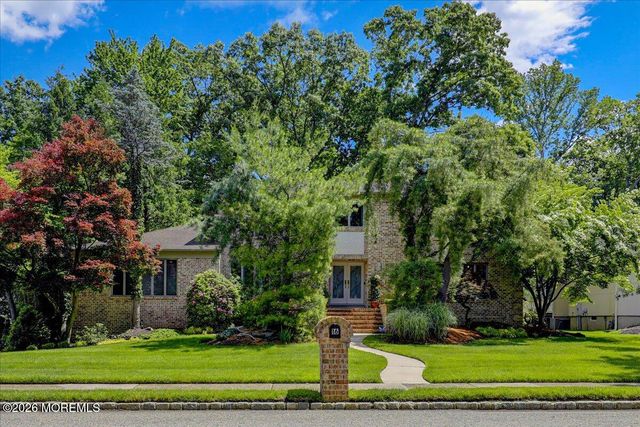 16 Leonard Drive, Morganville, NJ 07751