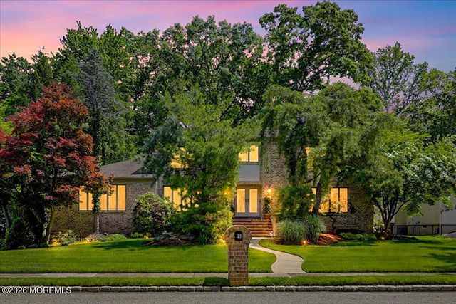 16 Leonard Drive, Morganville, NJ 07751