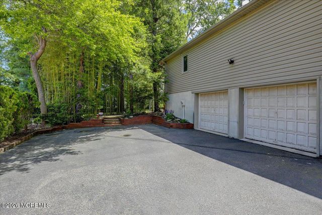 16 Leonard Drive, Morganville, NJ 07751