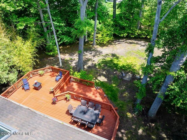 16 Leonard Drive, Morganville, NJ 07751