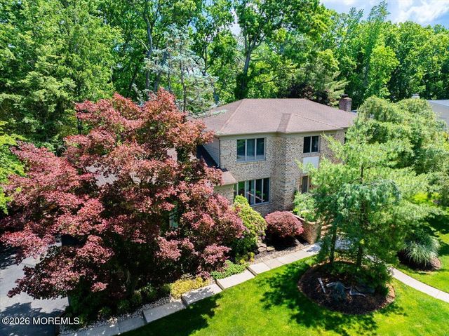 16 Leonard Drive, Morganville, NJ 07751