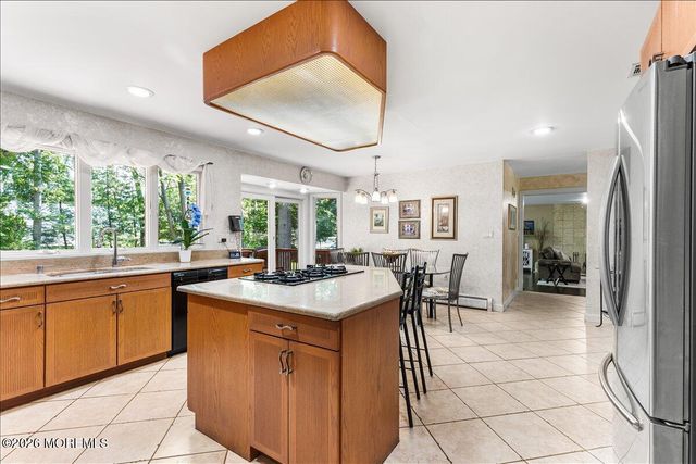 16 Leonard Drive, Morganville, NJ 07751