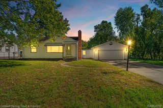 485 Rivard Boulevard, Waterford Charter Township, MI 48327