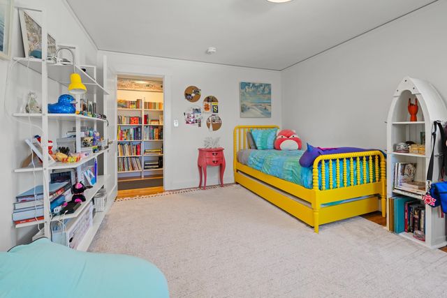 1 O'Leary Avenue, Hanover, NH 03755