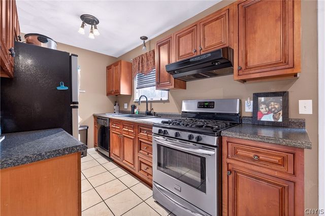 912 Mildred Avenue 910, Utica, NY 13502