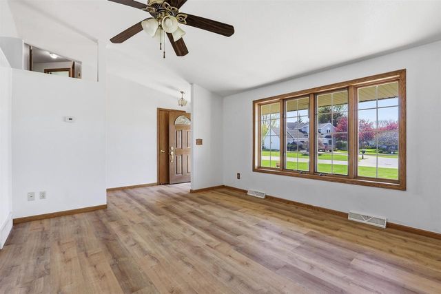 W2944 NORTHBROOK COURT, Appleton, WI 54915