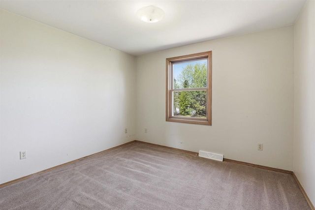 W2944 NORTHBROOK COURT, Appleton, WI 54915
